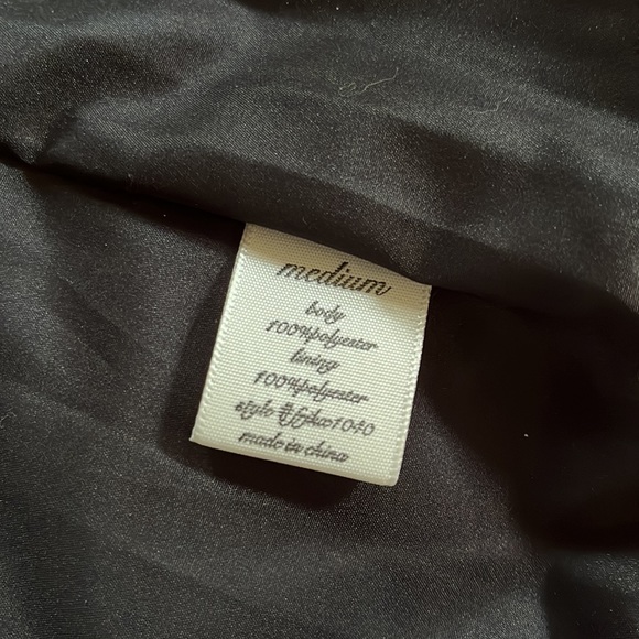 Black Quilted Vest With Gold Hardware- size medium ♥️ - Picture 5 of 5